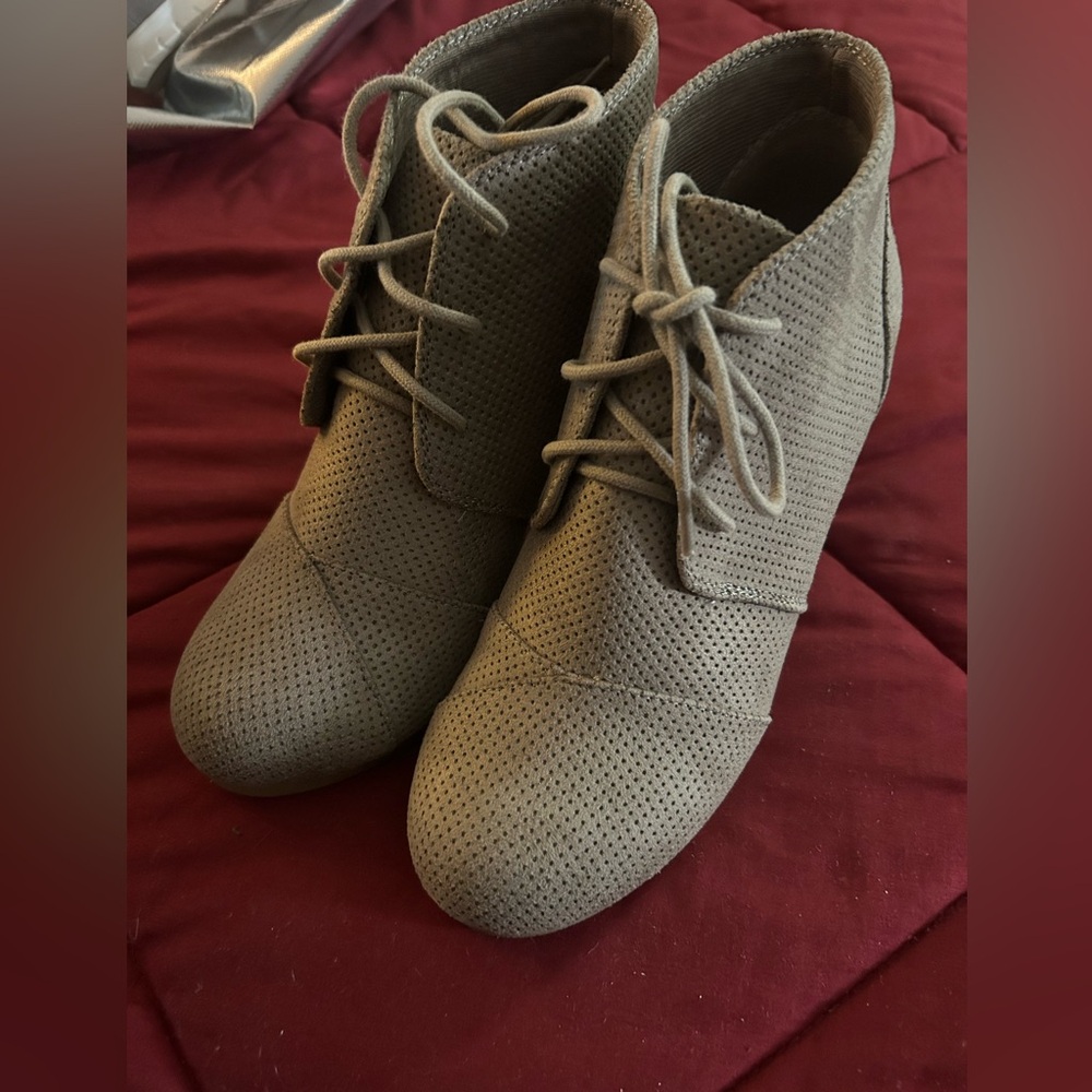Unr8ed wedges